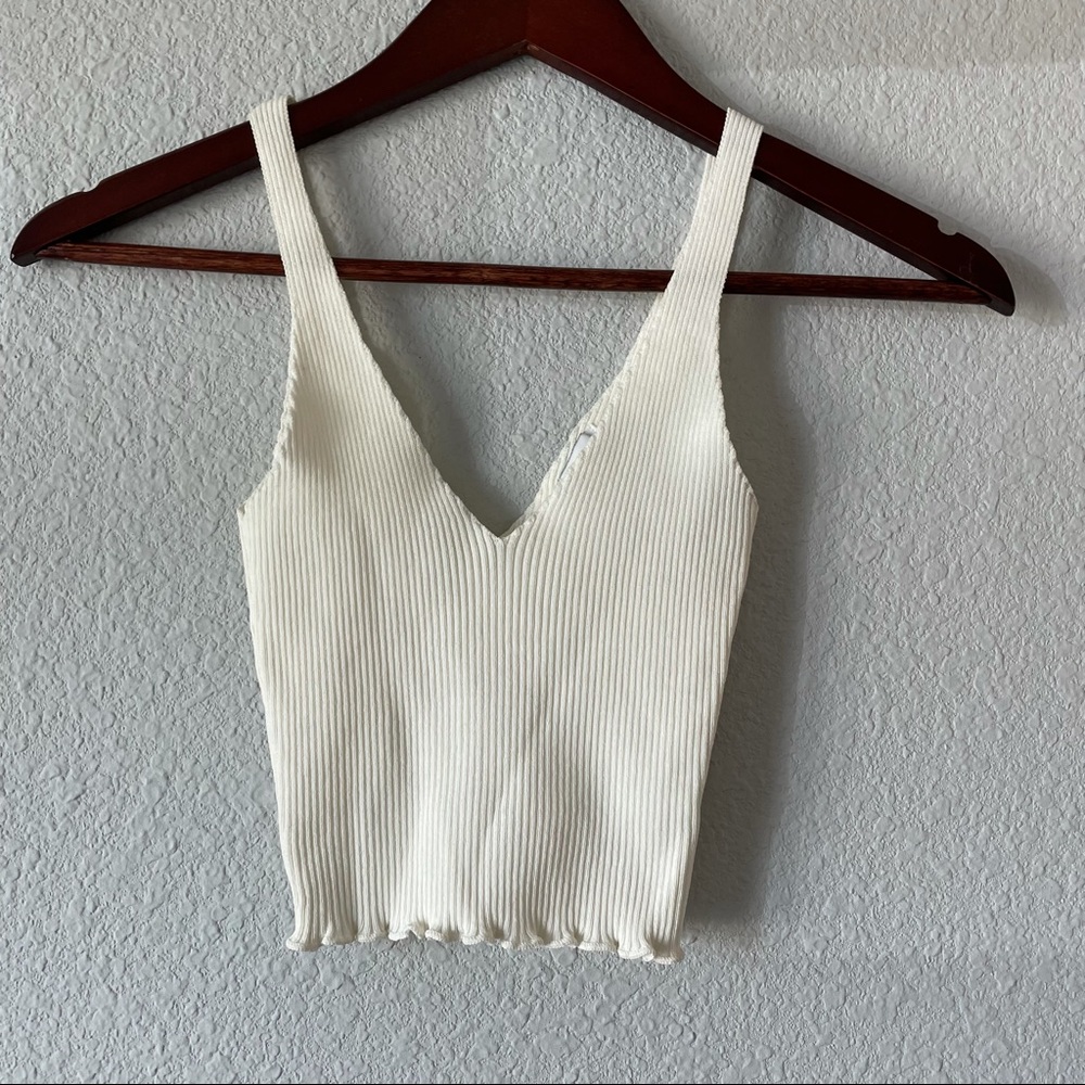 Ribbed white crop top